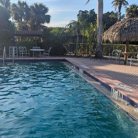 شقة Marina Getaway On The Water! North North Naples المظهر الخارجي الصورة