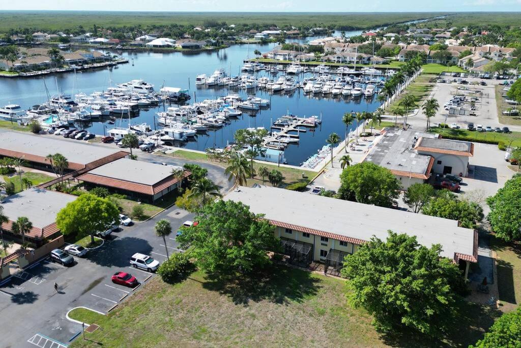 شقة Marina Getaway On The Water! North North Naples المظهر الخارجي الصورة