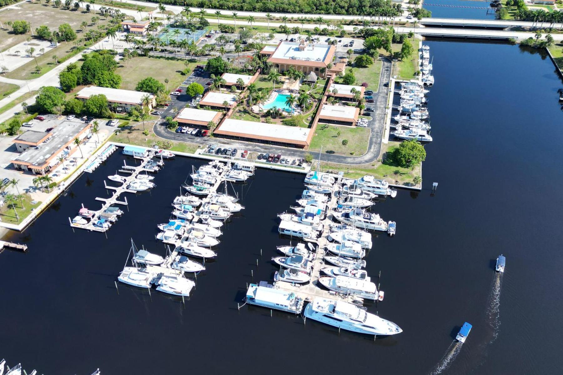 شقة Marina Getaway On The Water! North North Naples المظهر الخارجي الصورة