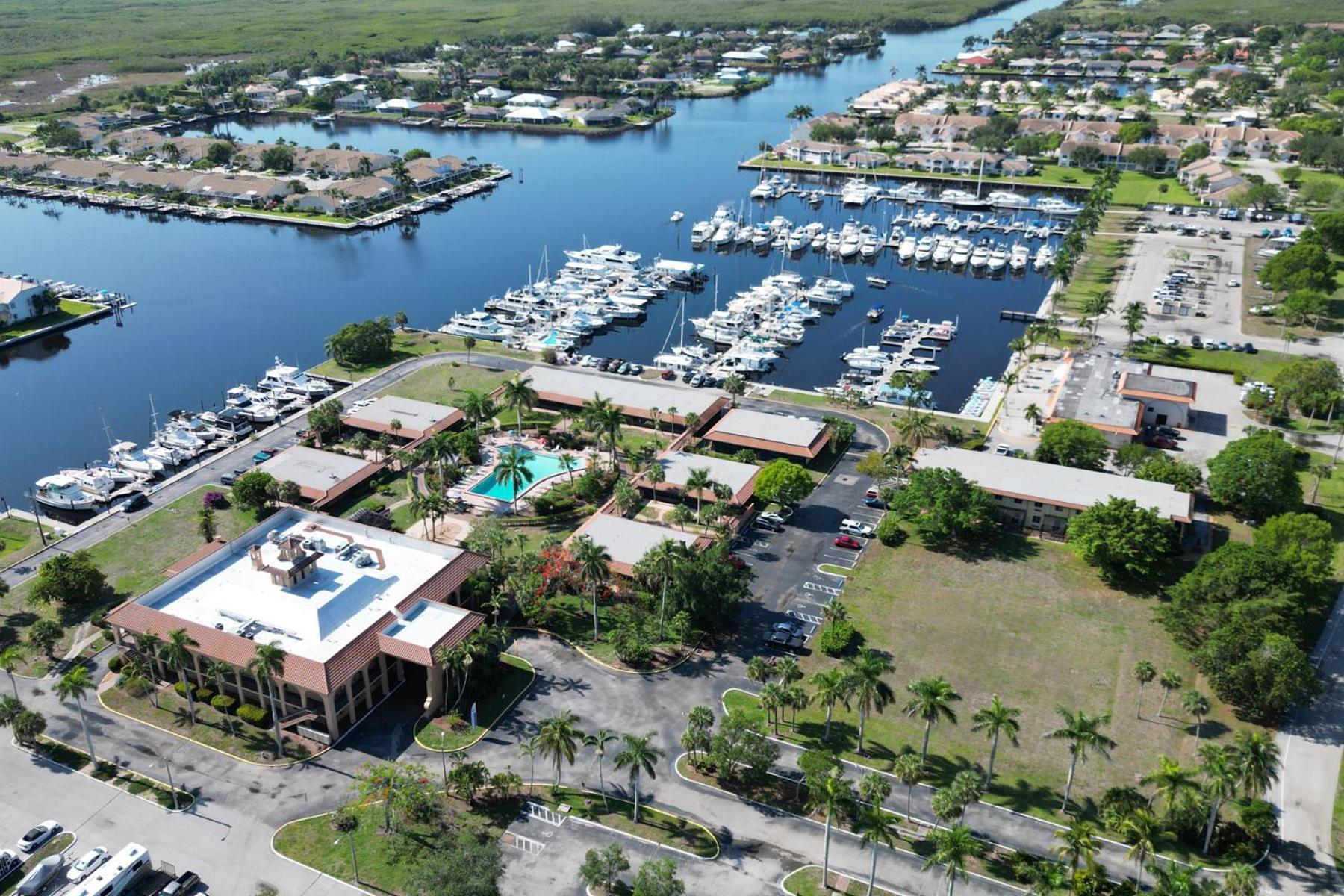 شقة Marina Getaway On The Water! North North Naples المظهر الخارجي الصورة