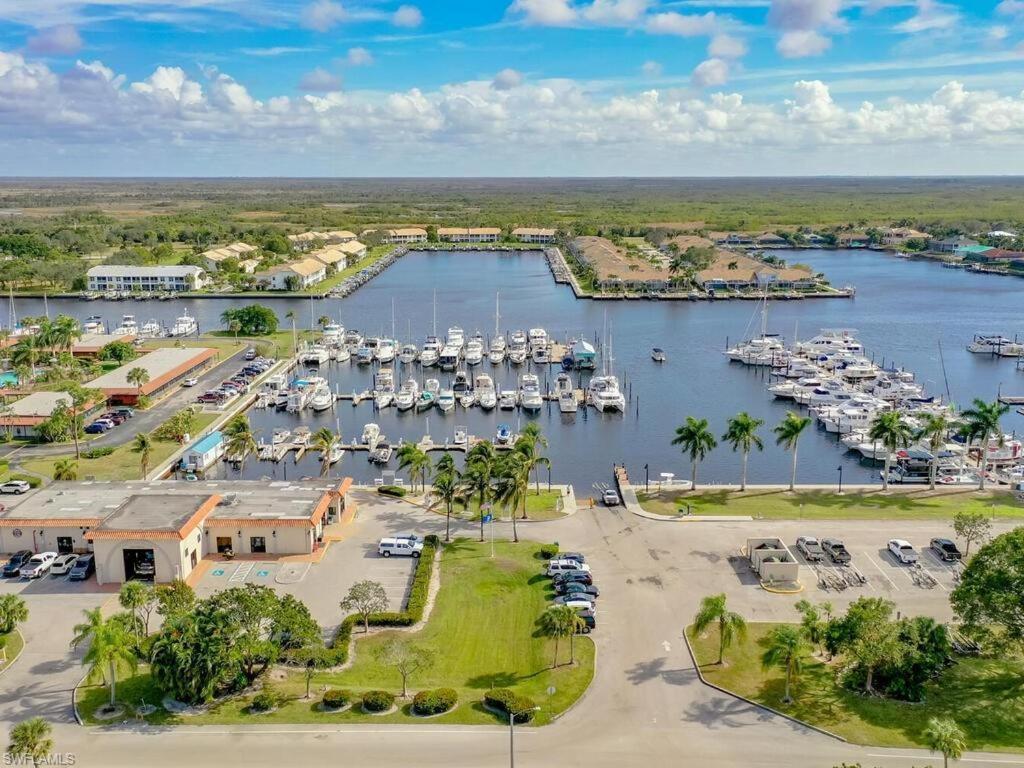شقة Marina Getaway On The Water! North North Naples المظهر الخارجي الصورة