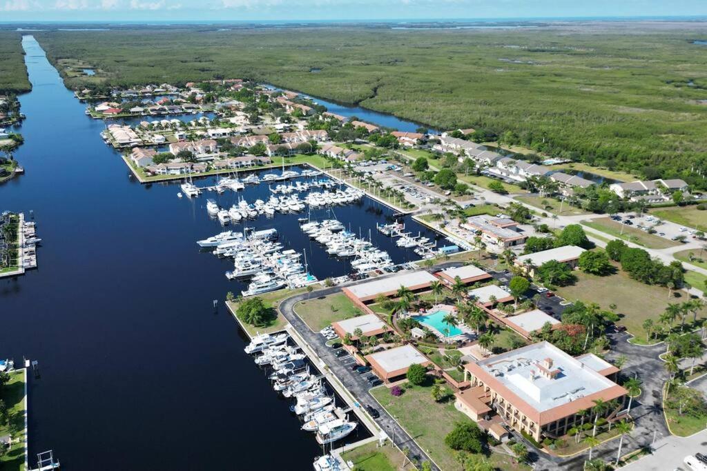 شقة Marina Getaway On The Water! North North Naples المظهر الخارجي الصورة