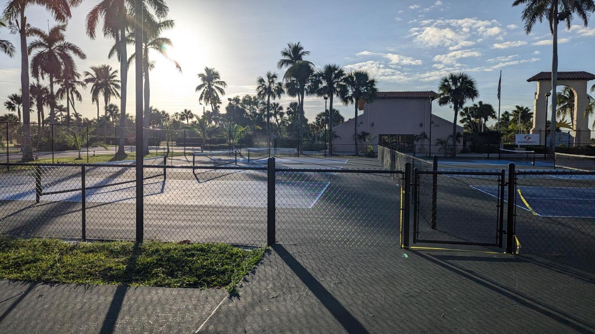 شقة Marina Getaway On The Water! North North Naples المظهر الخارجي الصورة