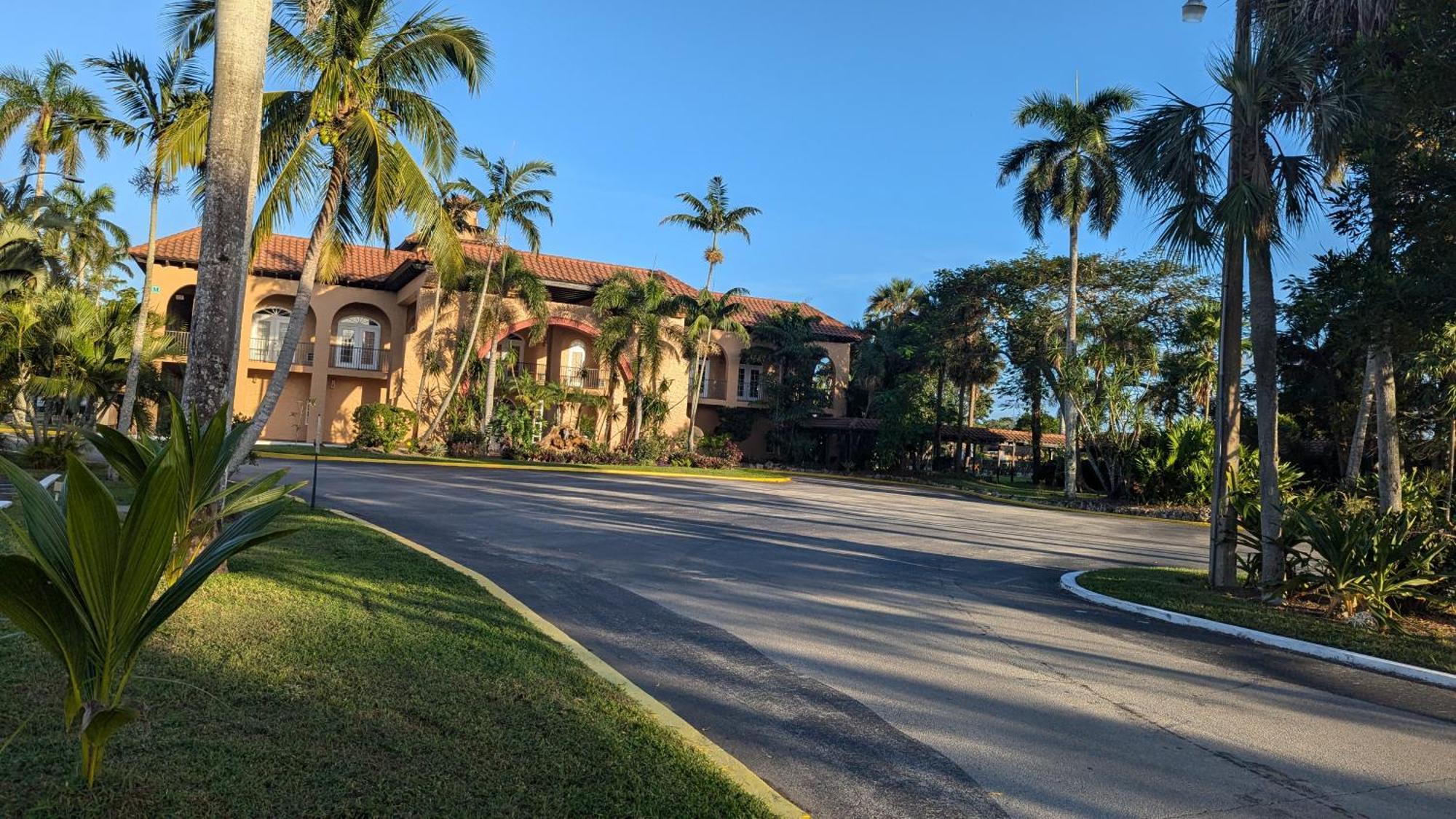 شقة Marina Getaway On The Water! North North Naples المظهر الخارجي الصورة